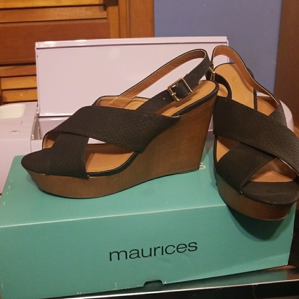 Shoes - Picture 4 of 4